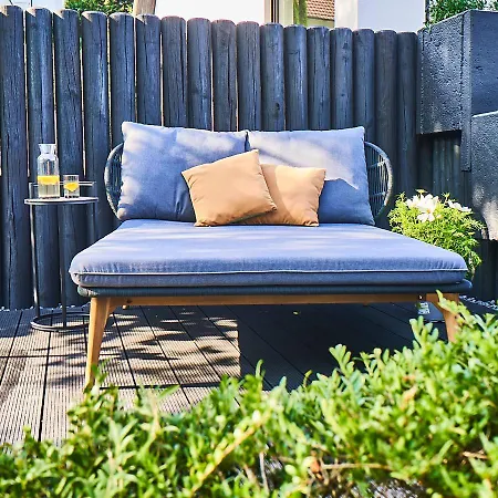 Primera Am Apartment *