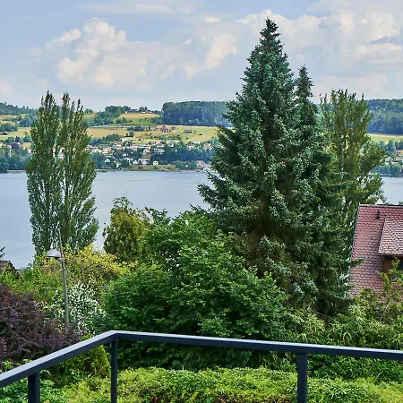 Primera Am Apartment *