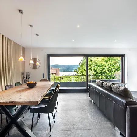 Primera Am Apartment