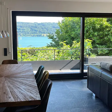 Primera Am Apartment *